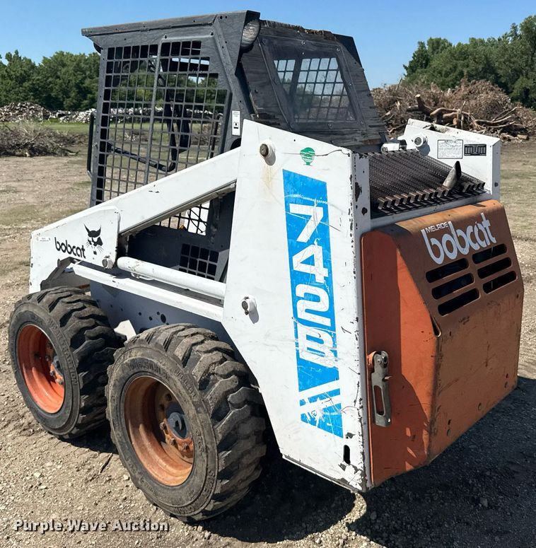 image for item ER2101 1993 Bobcat 742B skid steer loader