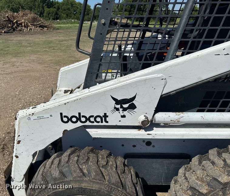 image for item ER2101 1993 Bobcat 742B skid steer loader