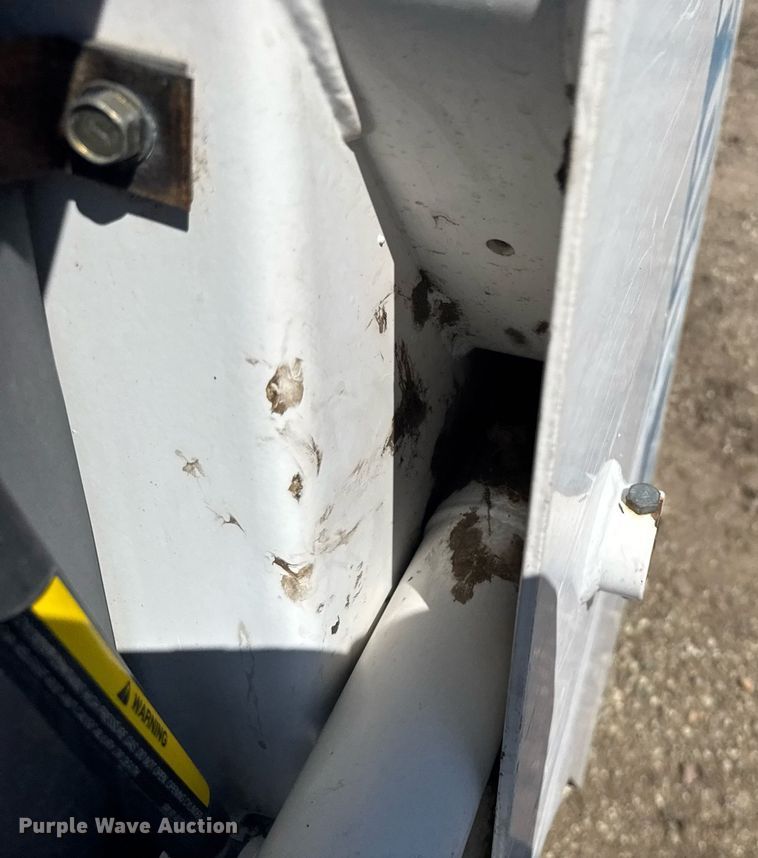 image for item ER2101 1993 Bobcat 742B skid steer loader