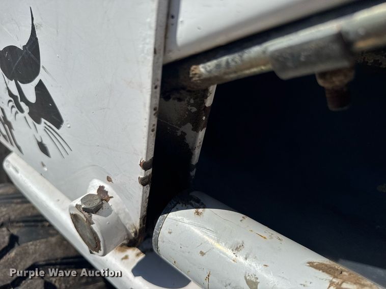 image for item ER2101 1993 Bobcat 742B skid steer loader