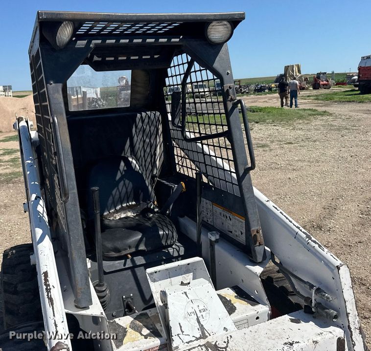 image for item ER2101 1993 Bobcat 742B skid steer loader
