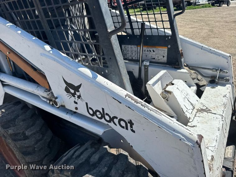 image for item ER2101 1993 Bobcat 742B skid steer loader
