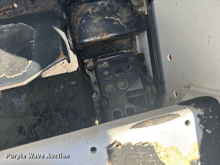 image for item ER2101 1993 Bobcat 742B skid steer loader