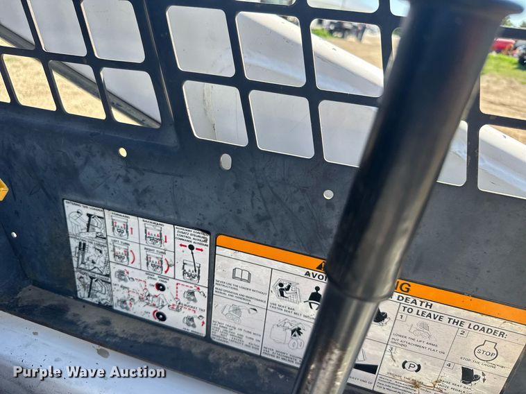 image for item ER2101 1993 Bobcat 742B skid steer loader