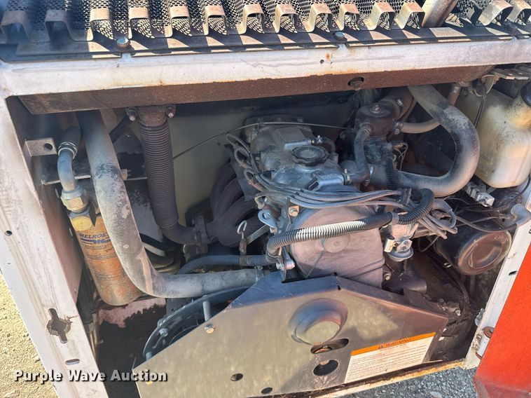 image for item ER2101 1993 Bobcat 742B skid steer loader