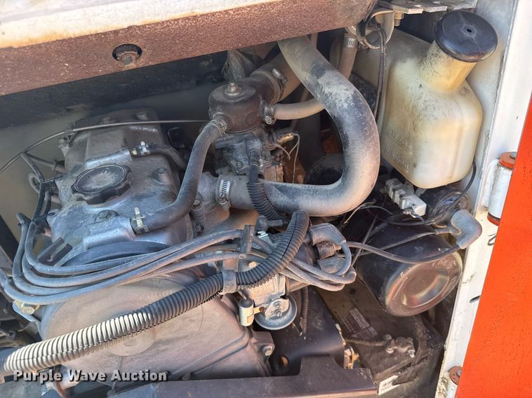 image for item ER2101 1993 Bobcat 742B skid steer loader