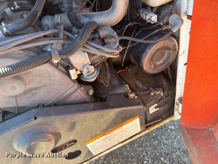 image for item ER2101 1993 Bobcat 742B skid steer loader