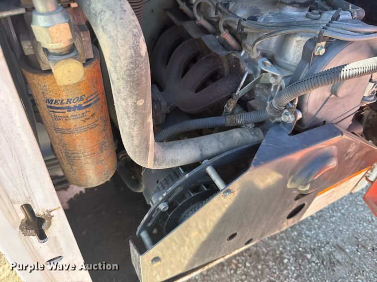 image for item ER2101 1993 Bobcat 742B skid steer loader