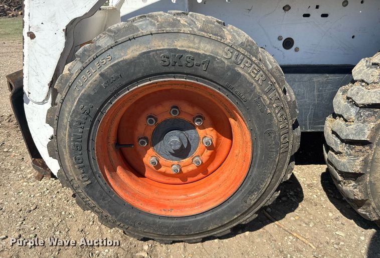 image for item ER2101 1993 Bobcat 742B skid steer loader