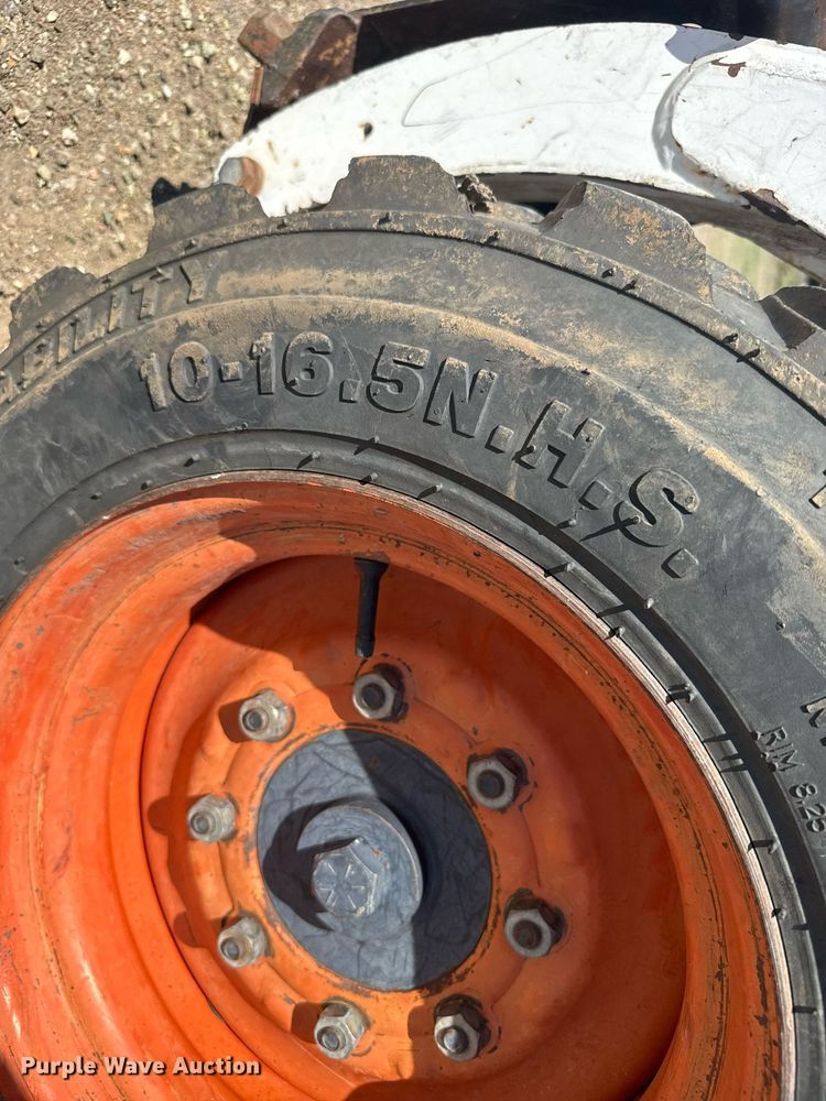 image for item ER2101 1993 Bobcat 742B skid steer loader