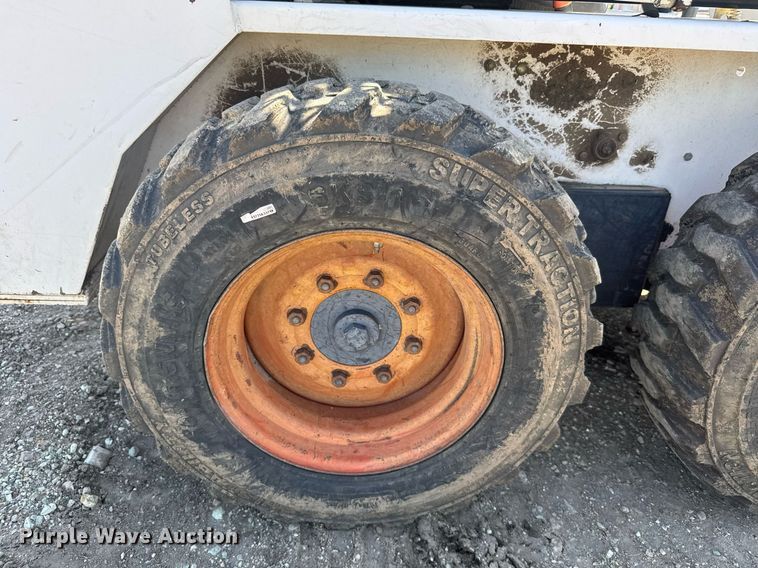 image for item ER2101 1993 Bobcat 742B skid steer loader