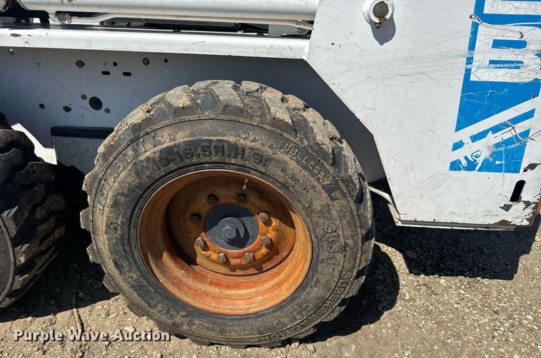 image for item ER2101 1993 Bobcat 742B skid steer loader