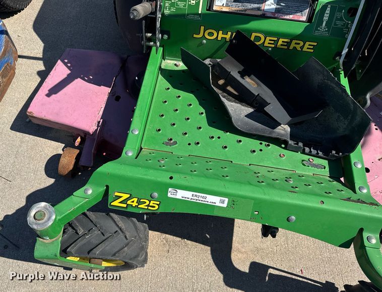 image for item ER2102 2008 John Deere Z425 ZTR lawn mower