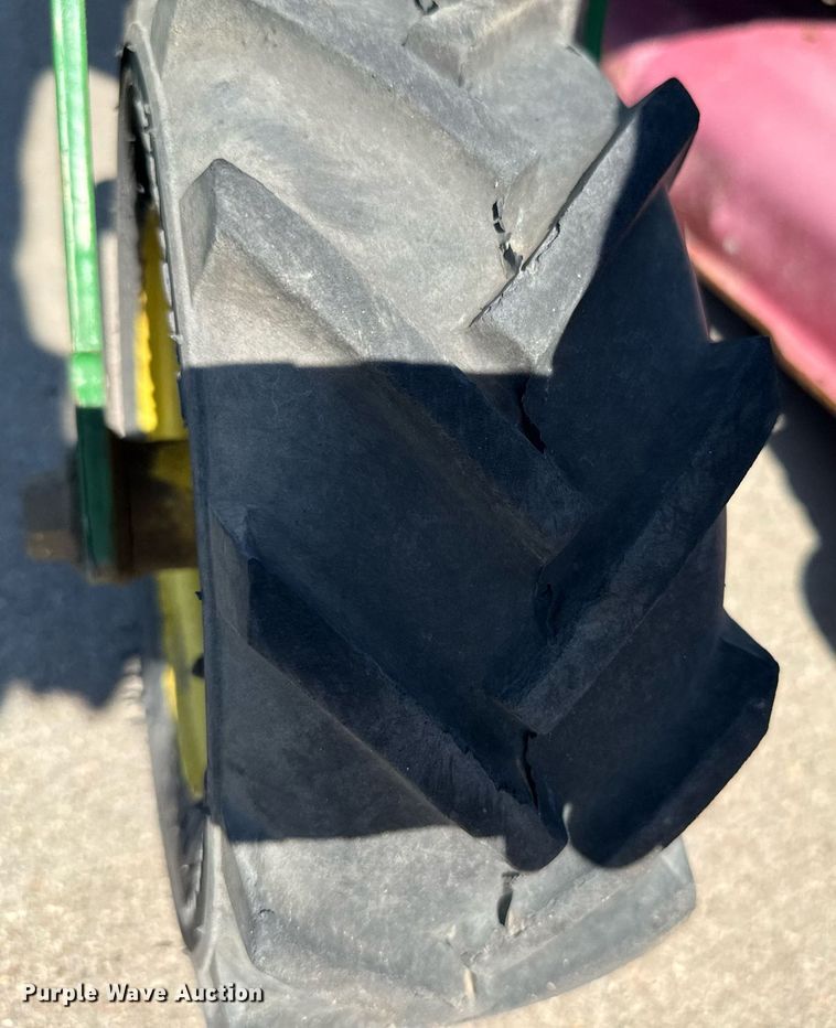 image for item ER2102 2008 John Deere Z425 ZTR lawn mower