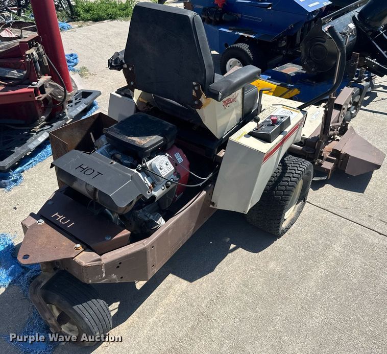 image for item ER2104 1996 Grasshopper 614 ZTR lawn mower