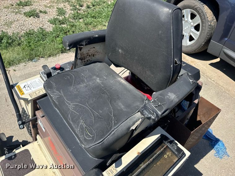 image for item ER2104 1996 Grasshopper 614 ZTR lawn mower