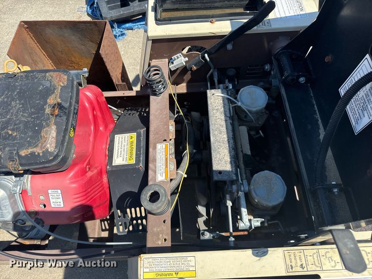 image for item ER2104 1996 Grasshopper 614 ZTR lawn mower