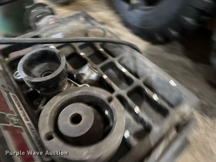 image for item ER2105 Coats tools