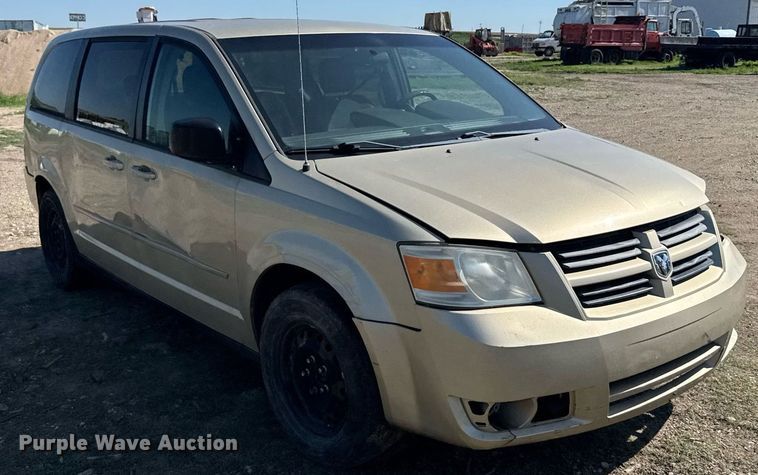 image for item ER2107 2010 Dodge Grand Caravan van