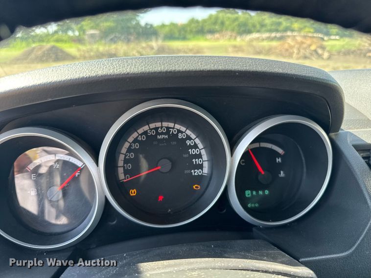 image for item ER2107 2010 Dodge Grand Caravan van