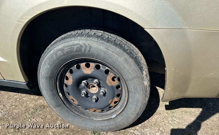 image for item ER2107 2010 Dodge Grand Caravan van