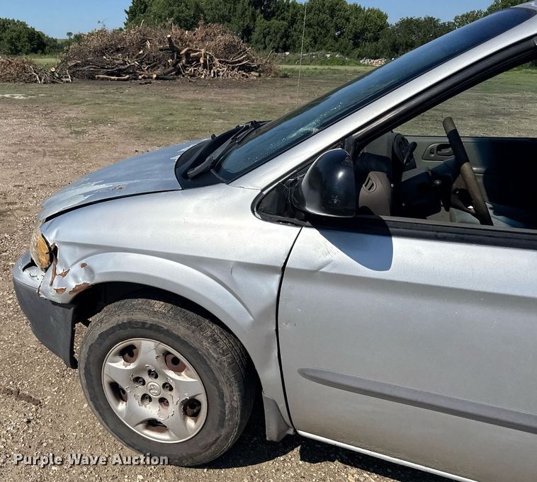 image for item ER2108 2003 Dodge Caravan van