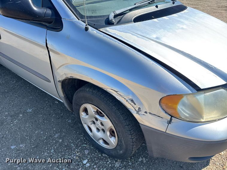 image for item ER2108 2003 Dodge Caravan van