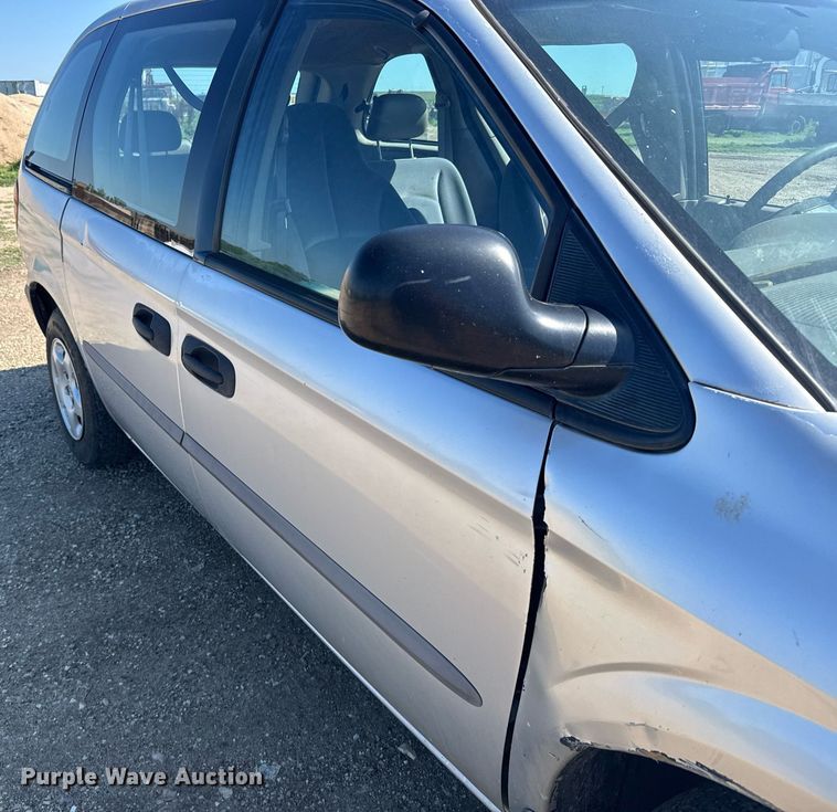 image for item ER2108 2003 Dodge Caravan van