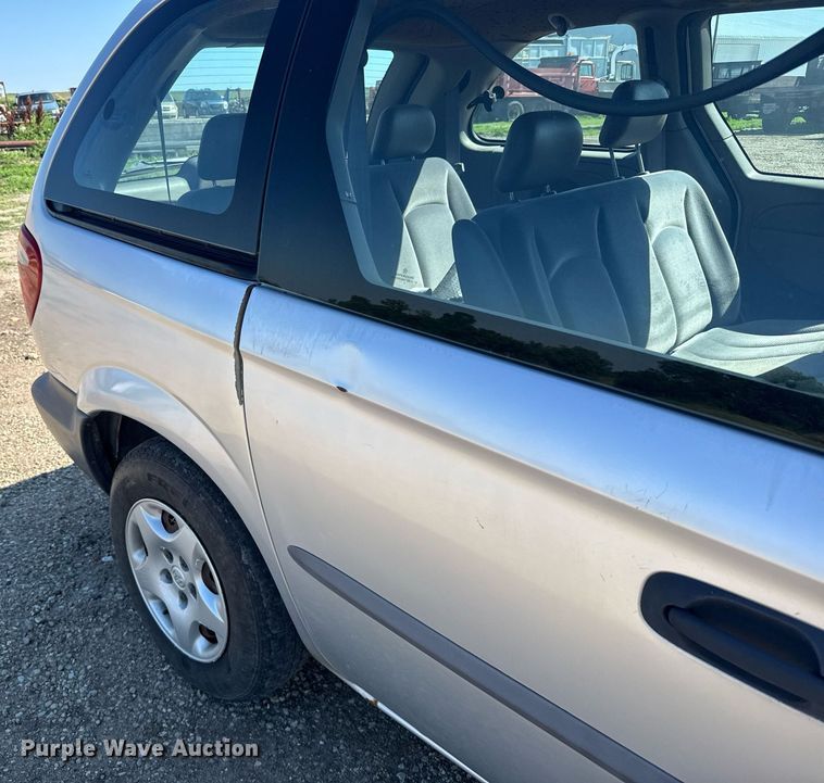 image for item ER2108 2003 Dodge Caravan van