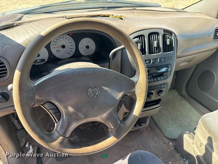image for item ER2108 2003 Dodge Caravan van