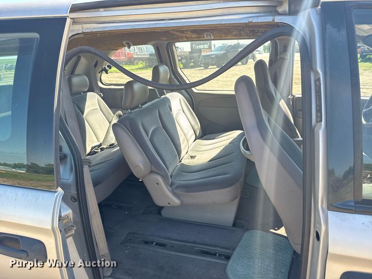 image for item ER2108 2003 Dodge Caravan van