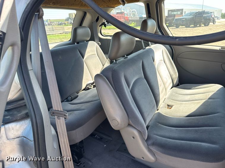 image for item ER2108 2003 Dodge Caravan van