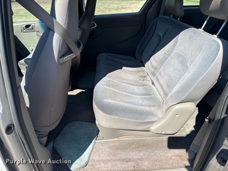 image for item ER2108 2003 Dodge Caravan van