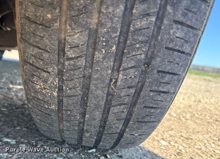 image for item ER2108 2003 Dodge Caravan van