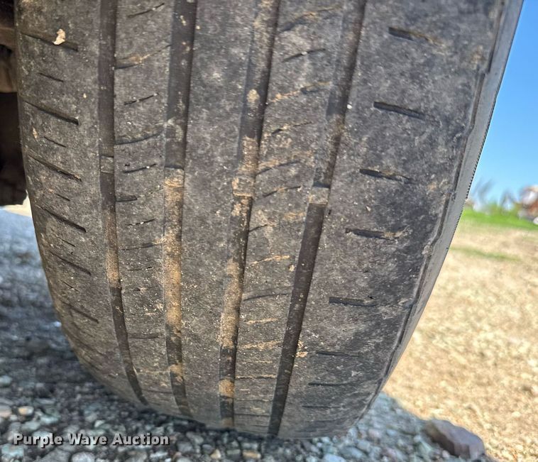 image for item ER2108 2003 Dodge Caravan van