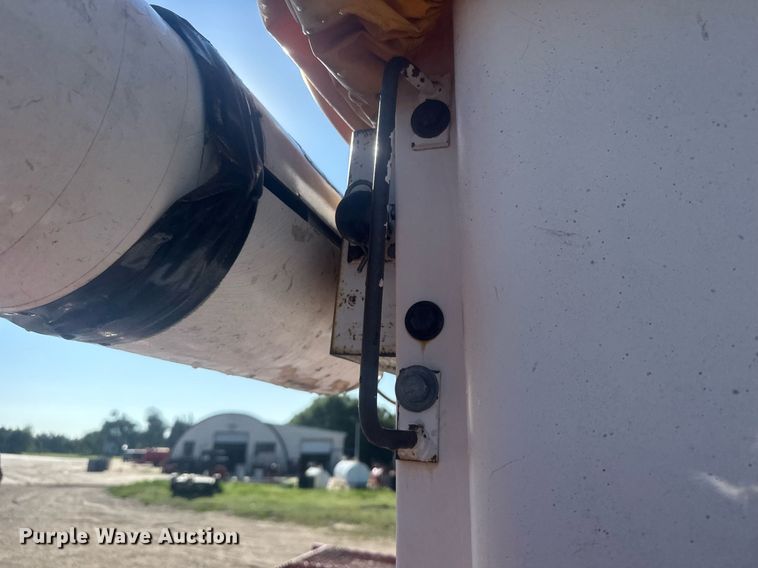 image for item ER2110 1992 Chevrolet Kodiak C6500 forestry bucket truck