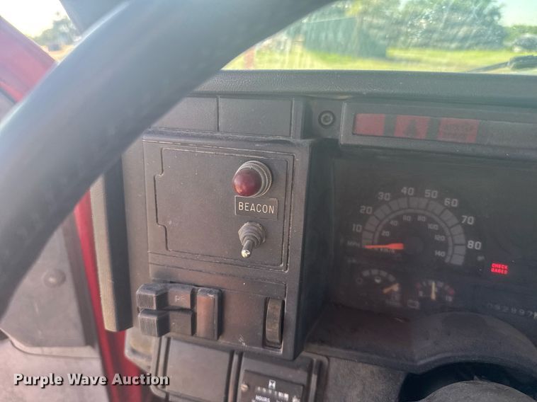 image for item ER2110 1992 Chevrolet Kodiak C6500 forestry bucket truck