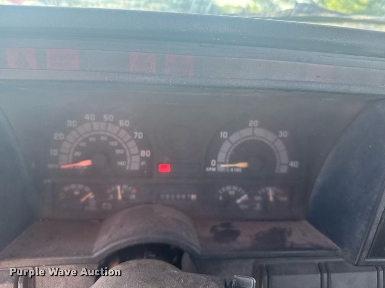 image for item ER2110 1992 Chevrolet Kodiak C6500 forestry bucket truck