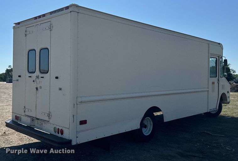 image for item ER2111 1991 Chevrolet P30 delivery truck