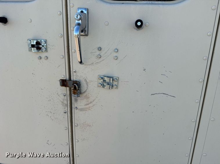 image for item ER2111 1991 Chevrolet P30 delivery truck