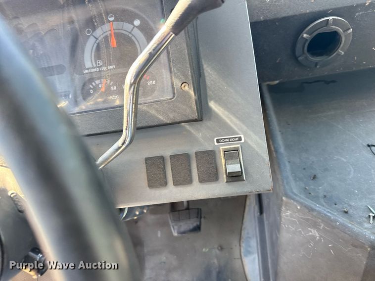 image for item ER2111 1991 Chevrolet P30 delivery truck