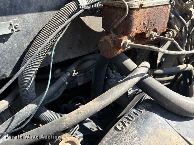 image for item ER2111 1991 Chevrolet P30 delivery truck