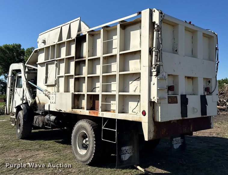 image for item ER2112 1986 Mack MR685P refuse truck