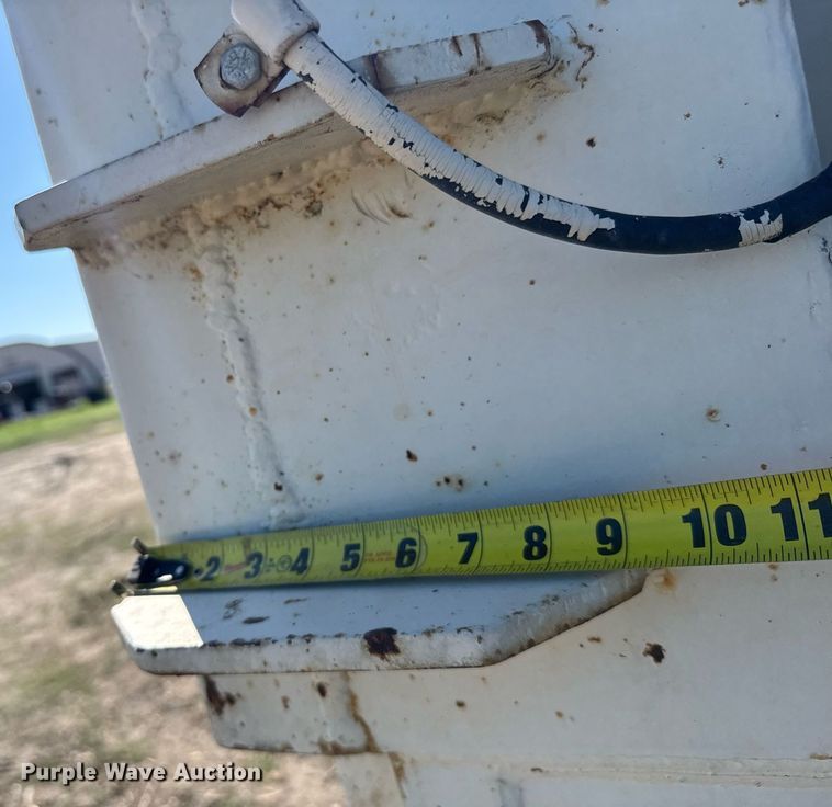 image for item ER2112 1986 Mack MR685P refuse truck