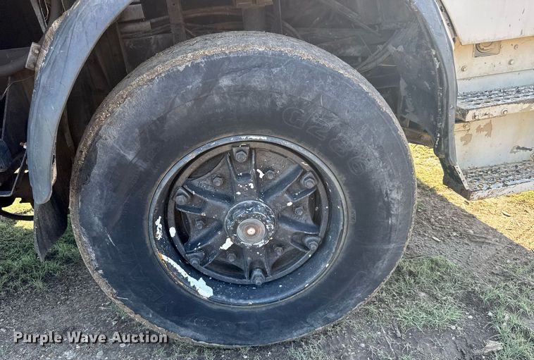 image for item ER2112 1986 Mack MR685P refuse truck