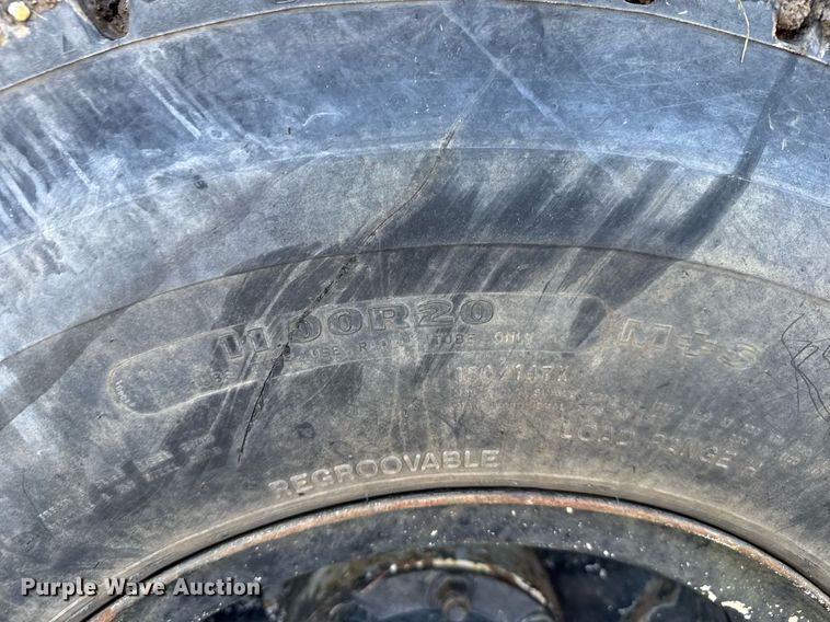 image for item ER2112 1986 Mack MR685P refuse truck