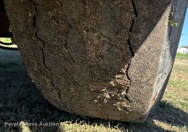 image for item ER2112 1986 Mack MR685P refuse truck