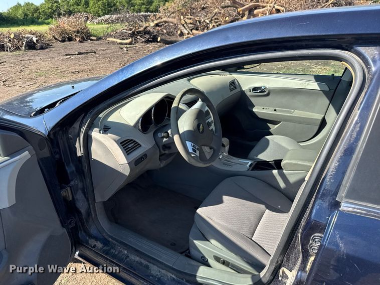 image for item ER2113 2011 Chevrolet Malibu 