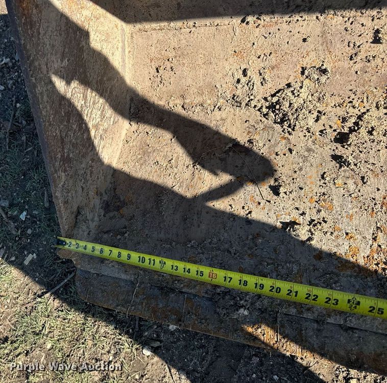 image for item ER2114 1988 John Deere 310C backhoe