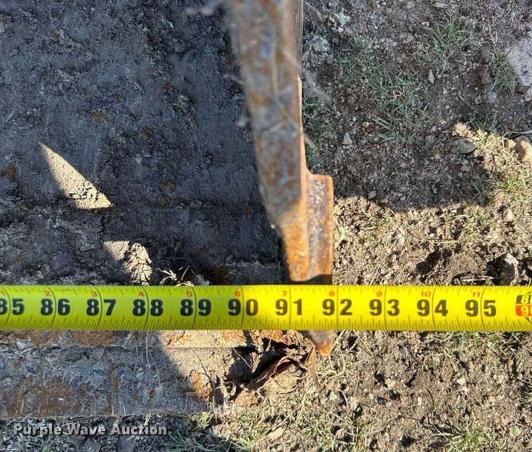 image for item ER2114 1988 John Deere 310C backhoe